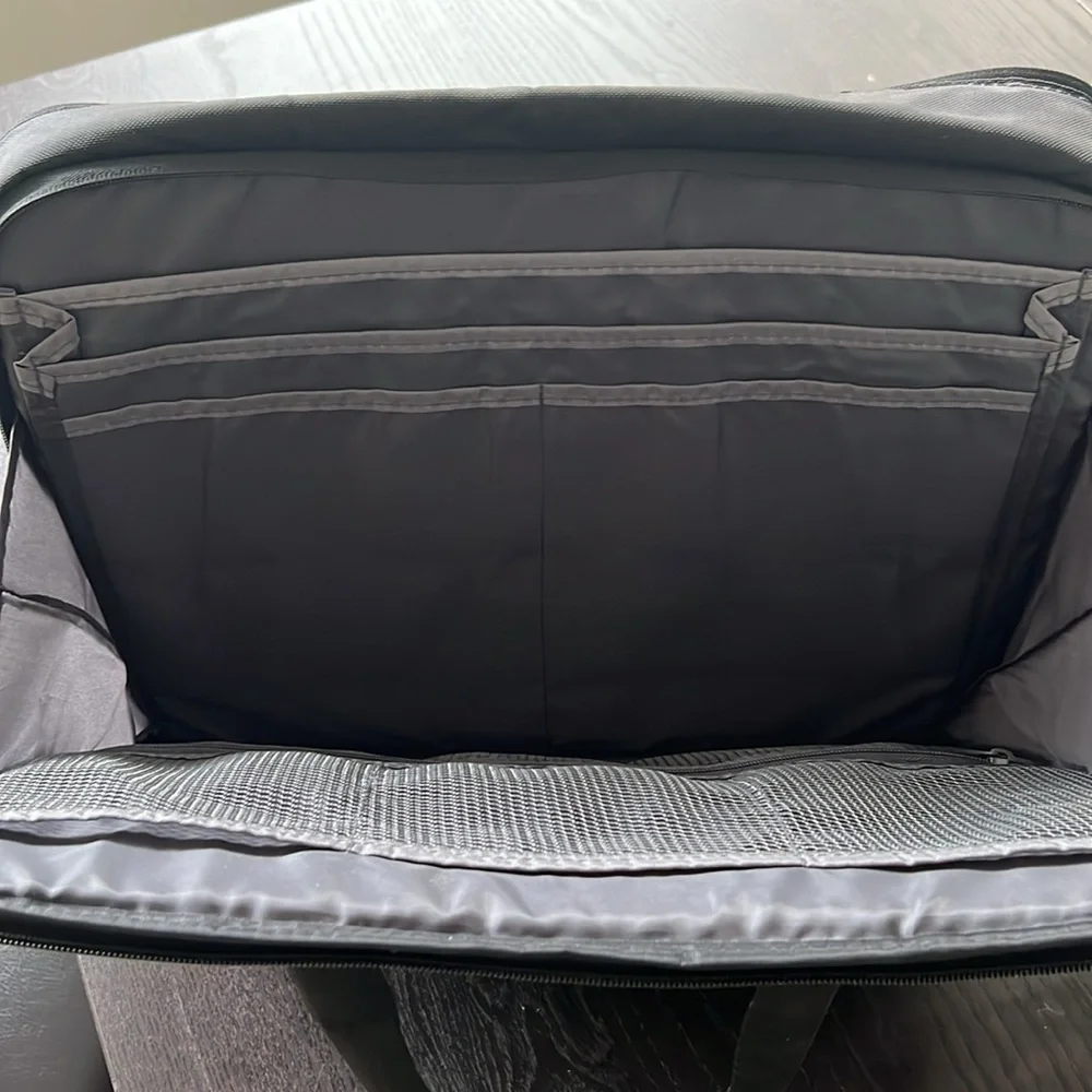 Dell computer bag, made of nylon